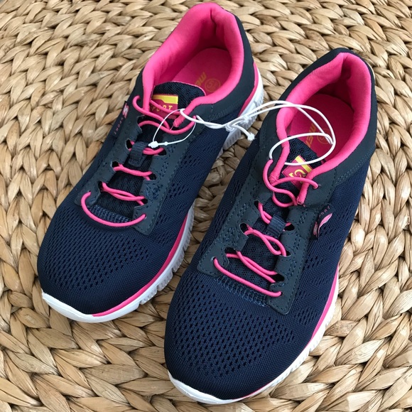 girls navy sketchers